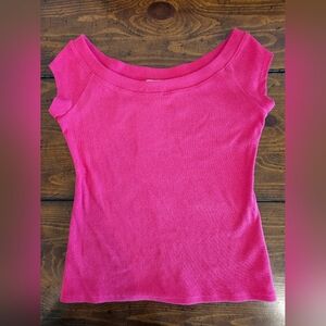 NWT evolutionary Bright Pink Off-Shoulder Tee Casual Vaca Size Large
